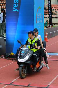 BIB: 
                            <button type="button" onclick="openModal(4725765)" class="btn btn-primary btn-sm float-right btn-popup" data-toggle="modal" data-target=".modal-high-quality">
                        <i class="fas fa-shopping-cart"></i> Add to Cart
                    </button>
                                            <button type="button" onclick="isThisMe(4725765, true)" class="btn btn-success btn-sm float-right btn-popup btn-isme hidden" data-toggle="tooltip" data-placement="bottom" title="นี่คือรูปของคุณใช่ไหม คลิกที่นี่เพื่อเอาเข้าอัลบั้ม">
                        <i class="fas fa-plus"></i> Add to album
                    </button>
                    <button type="button" onclick="isThisMe(4725765, false)" class="btn btn-warning btn-sm float-right btn-popup btn-isnotme hidden">
                        <i class="fas fa-ban"></i> Remove from album
                    </button>